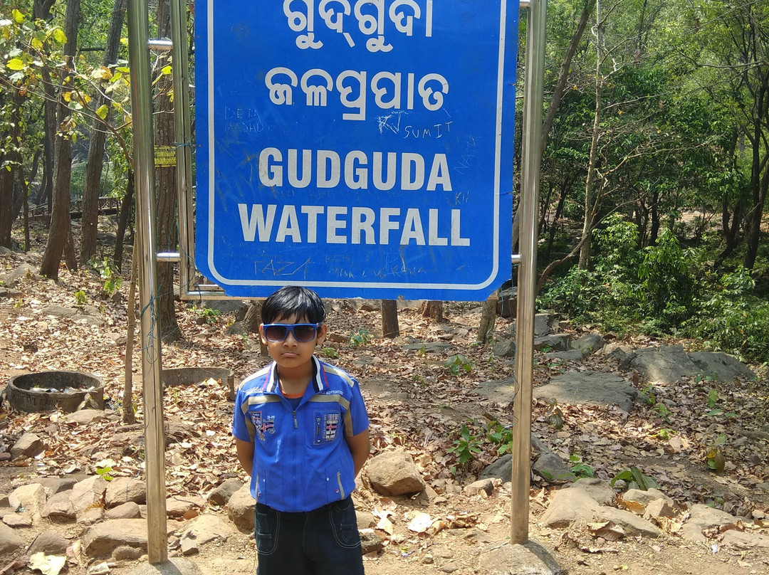 Gudguda Water Fall景点图片