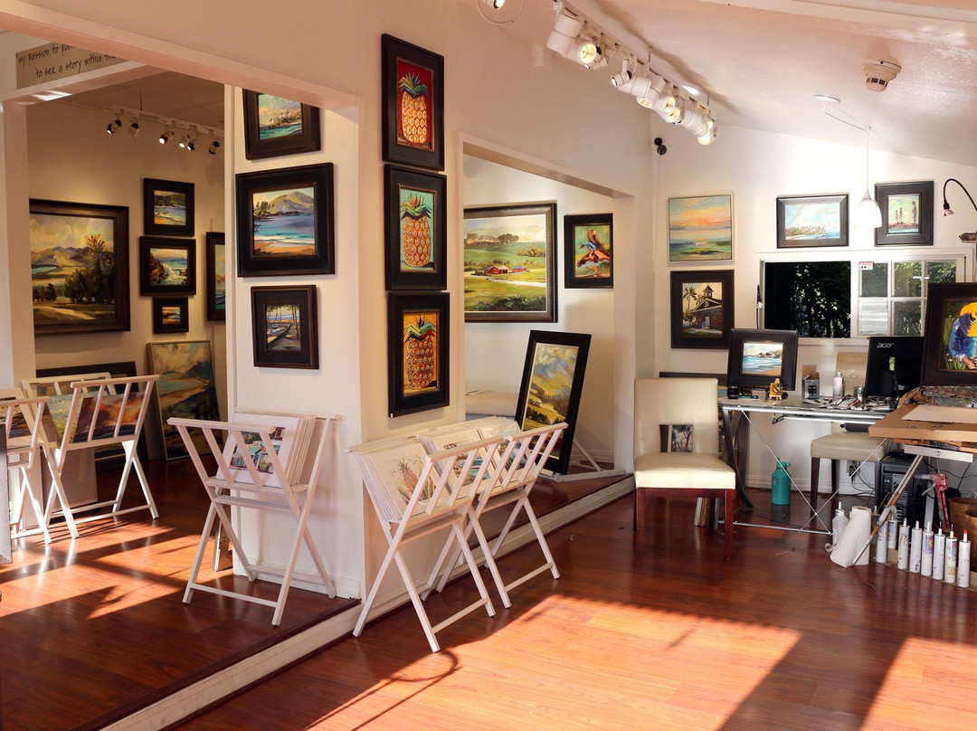 Jordanne Gallery and Studio-马卡瓦必去景点