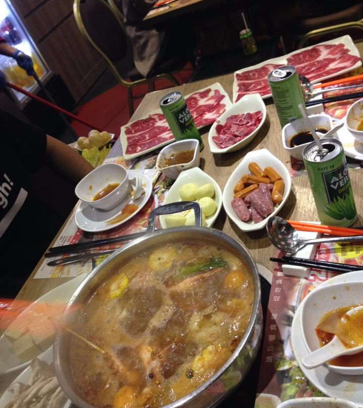 Giant Seafood Hot Pot Chuang s London Plaza