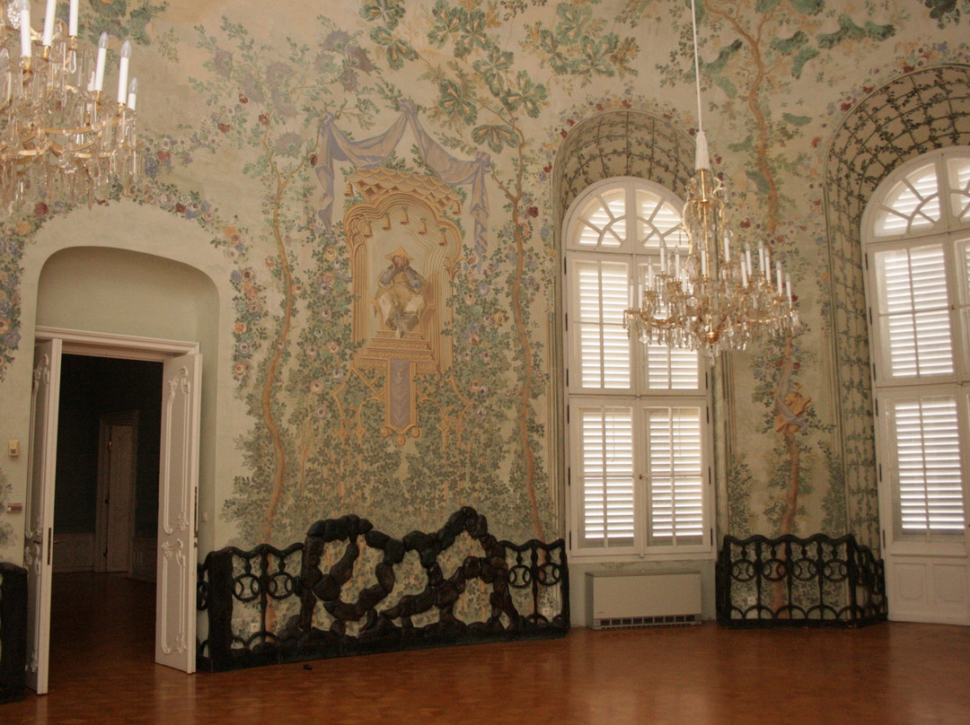 Schloss Niederweiden-Engelhartstetten必去景点