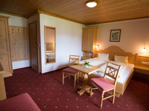 福鲁克斯佩森萨拉霍夫住宿加早餐旅馆主图