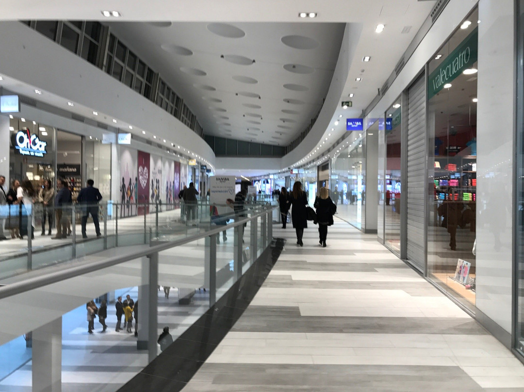 莱加内斯旅游景点-Sambil Outlet