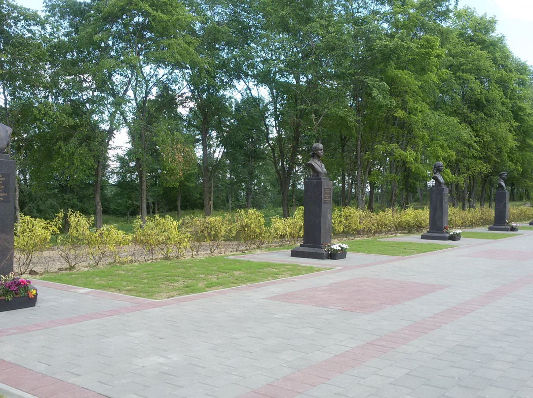 Alley of the Heroes景点图片