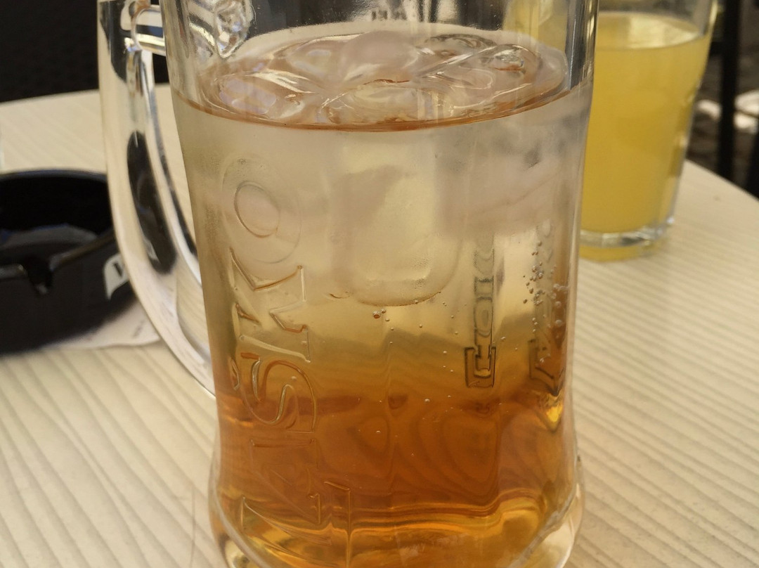 Astoria kavarna in restavracija