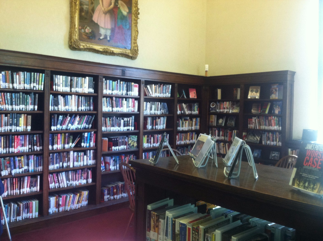 Butterfield Library景点图片