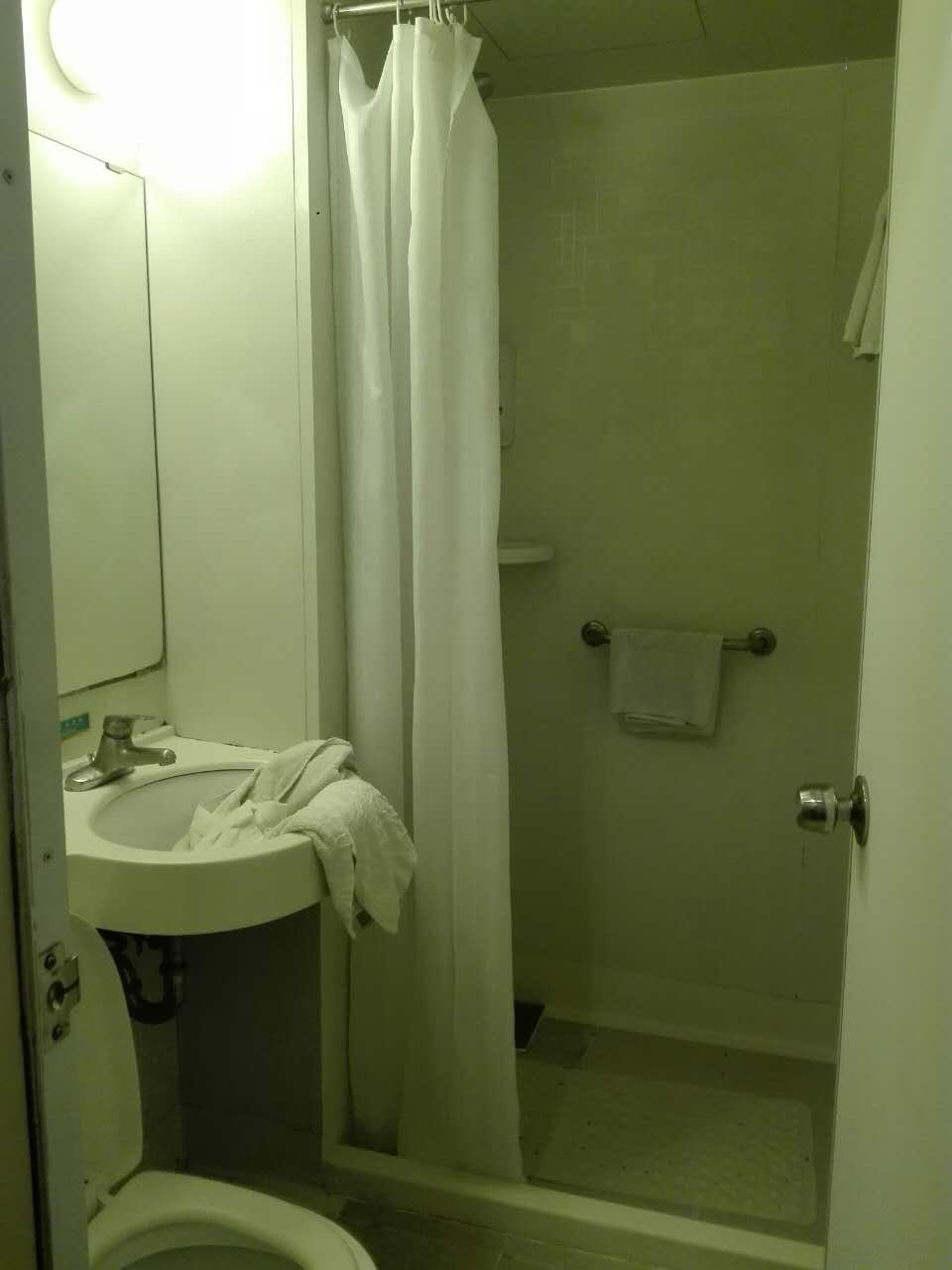 北京楠树草堂酒店（天安门广场前门地铁站店）-浴室