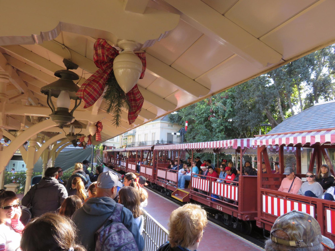 Disneyland Railroad-阿纳海姆必去景点