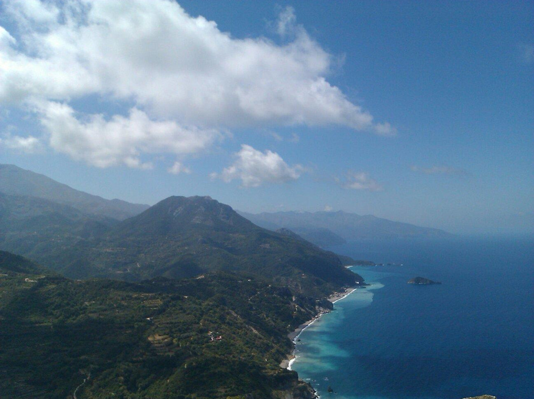Chiliadou Beach-Paralia Chiliadou必去景点