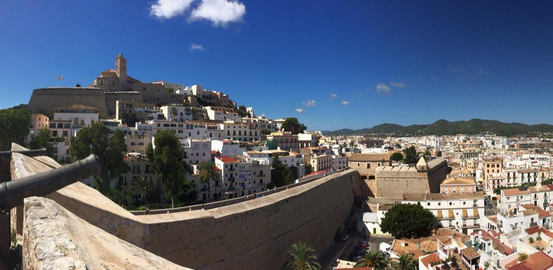 Hotel La Ventana主图