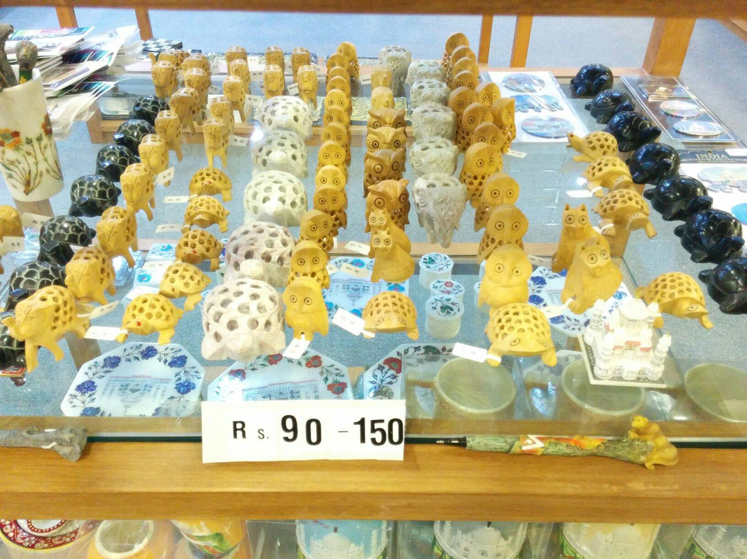 The Warehouse of Gifts & Souvenirs-阿格拉必去景点