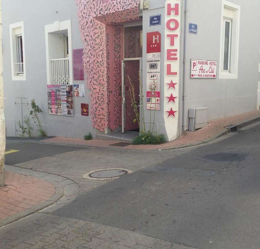 彩虹酒店及 SPA - 莱萨布勒多洛讷