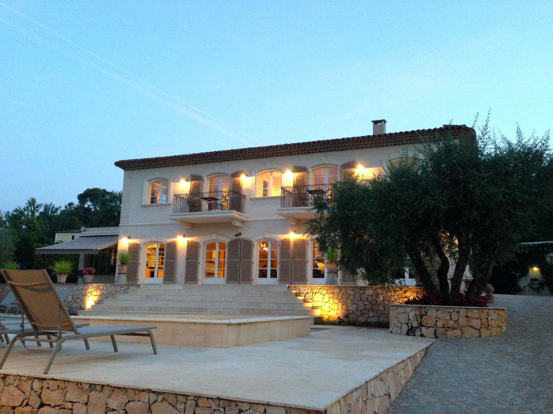 瓦尔博讷酒店住宿-La Villa de Valbonne