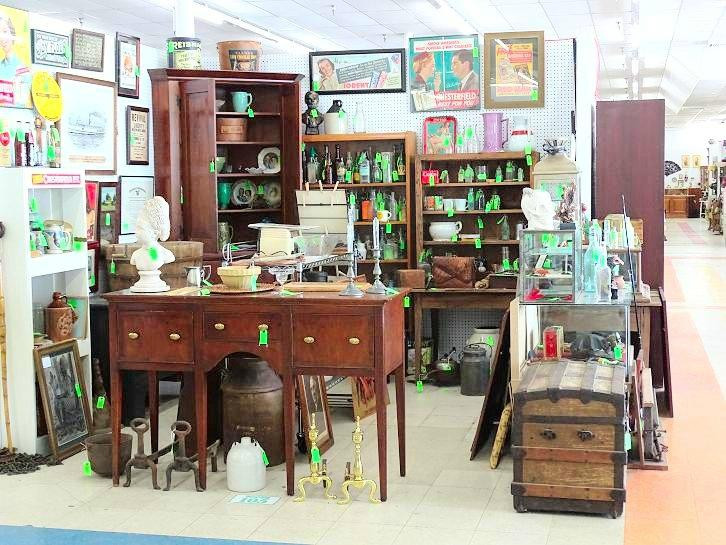Countryside Collectibles & Antiques Mall-Siler City必去景点