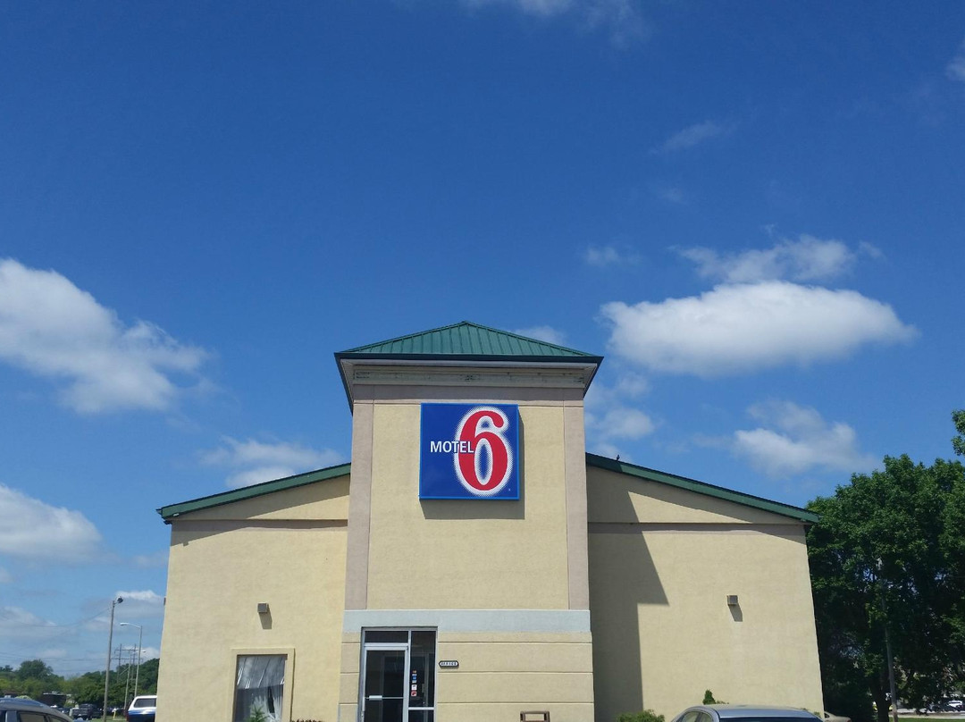 Motel 6 Moline