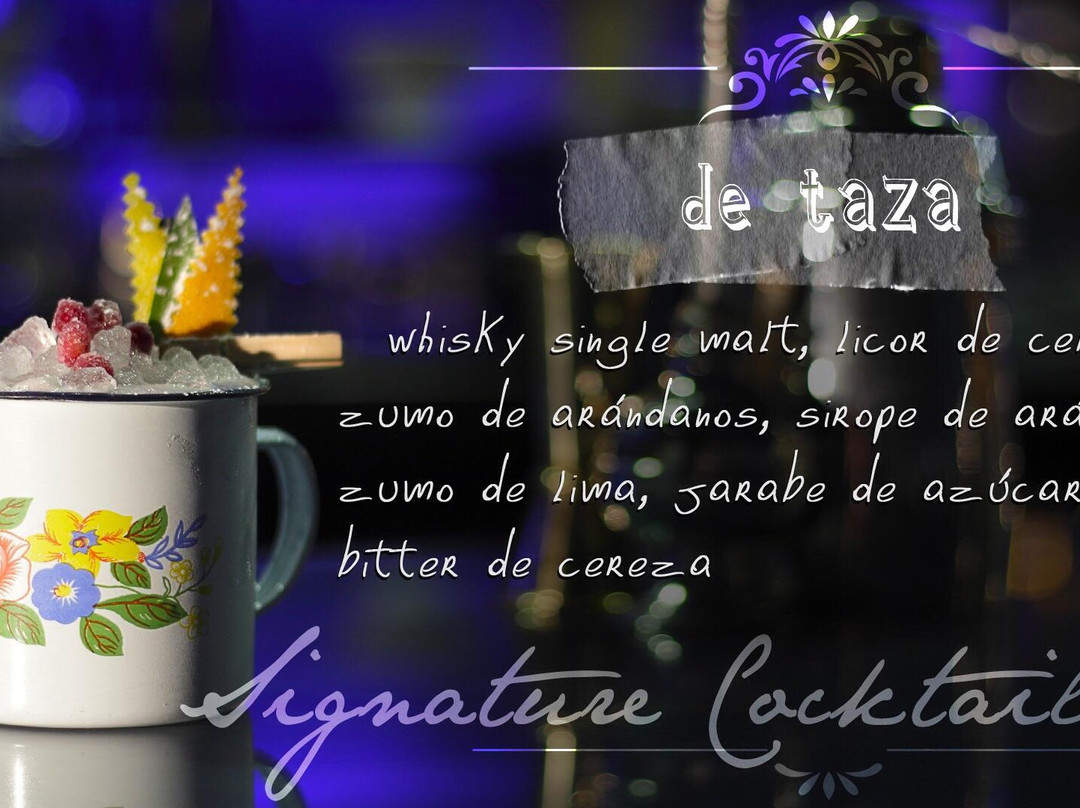 Moon 93 Cafe & Cocktail Bar景点图片