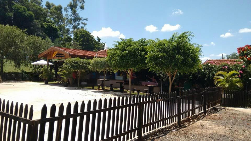 Pederneiras餐馆和美食-Recanto Itatingui