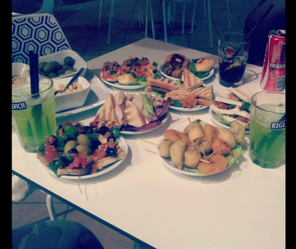 White sensation lounge bar-加里波利必去景点