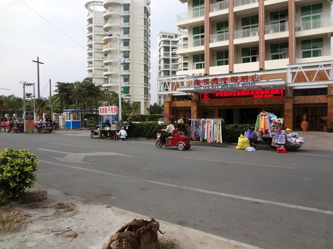 三亚湾康逸假日酒店(椰梦长廊店)主图