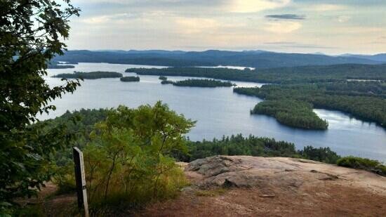 West Rattlesnake Mountain景点图片
