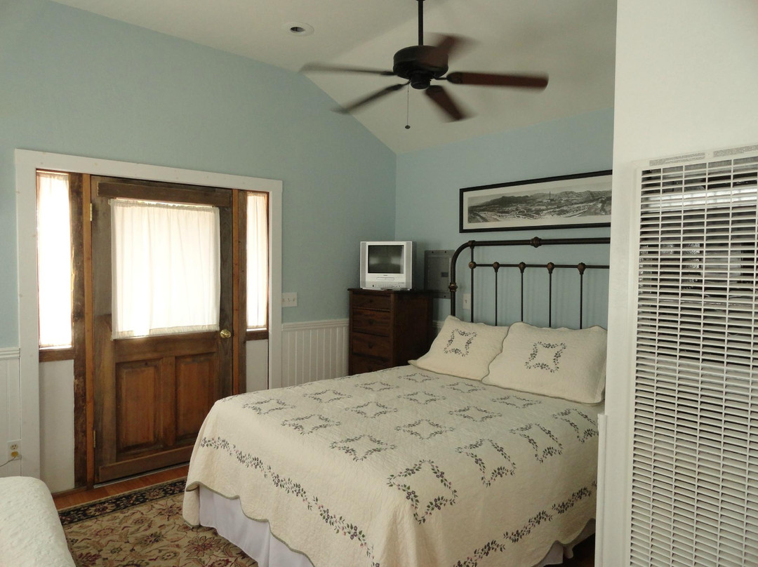 The Blue Heron Guest House主图