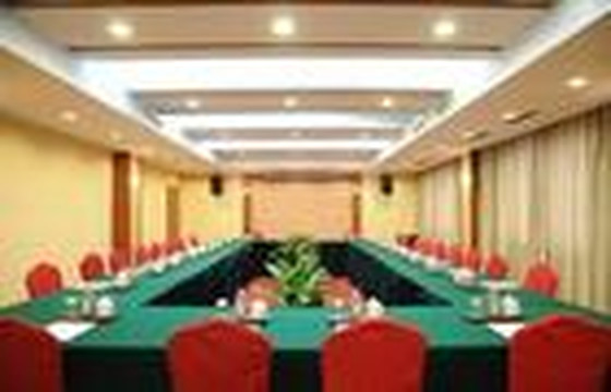 华茂东钱湖酒店主图