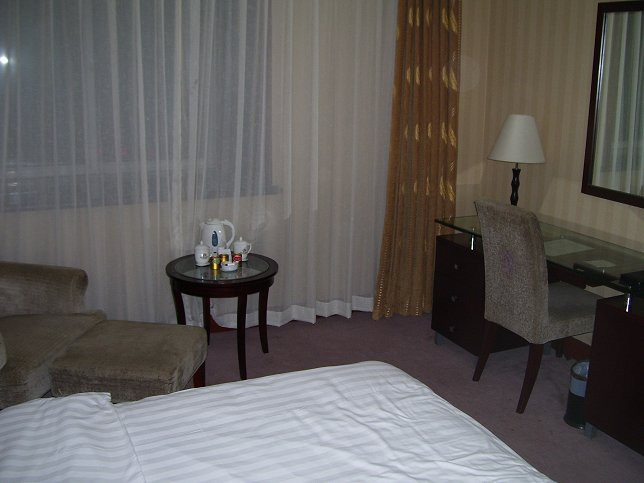 宝平国际酒店主图