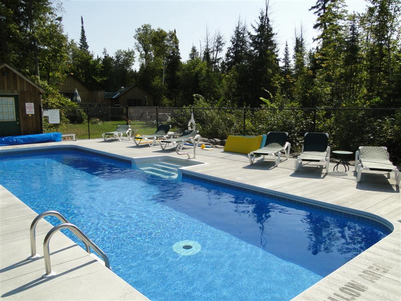 Lake Edge Cottages