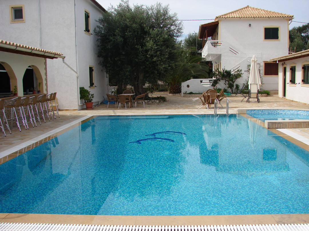 Olympia Paxos Apartment主图