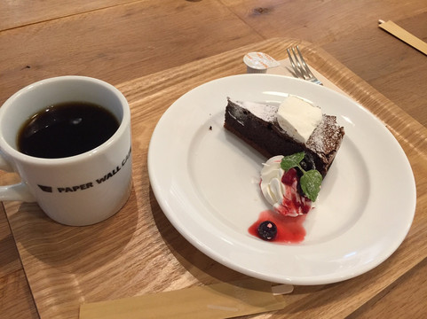 PAPER WALL CAFE nonowa国立店