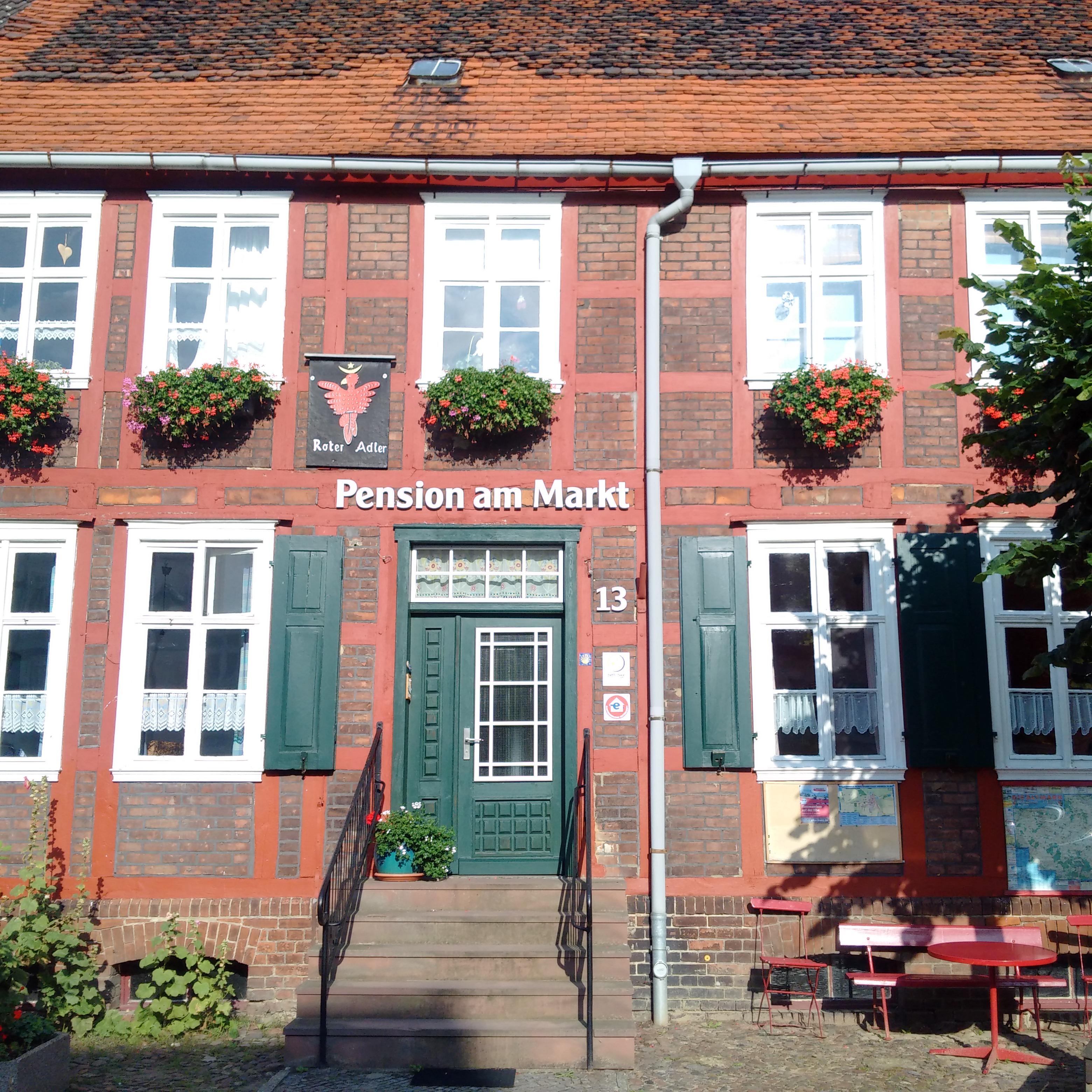 Roter Adler, Pension am Markt-客卧