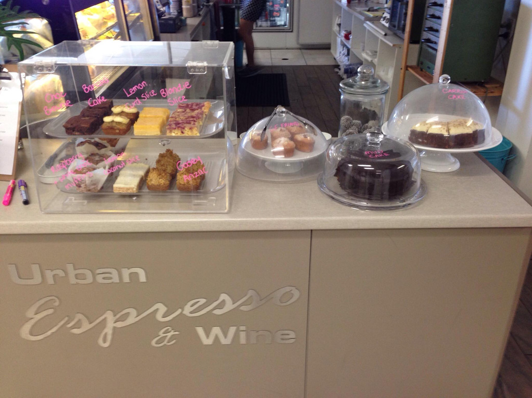 Birtinya餐馆和美食-Urban Espresso and Wine