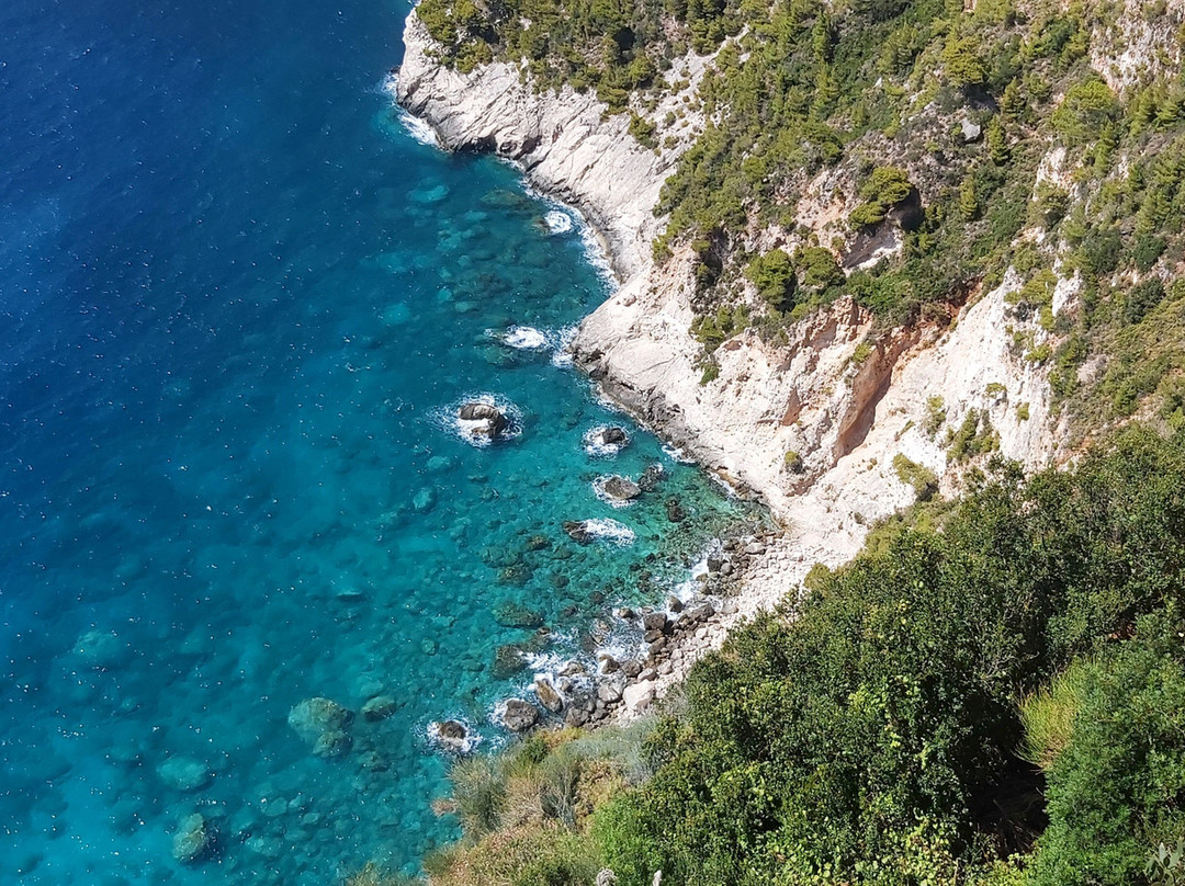 Cliffs Of Kambi-甘比村必去景点