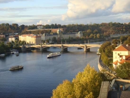 老城桥塔-布拉格必去景点