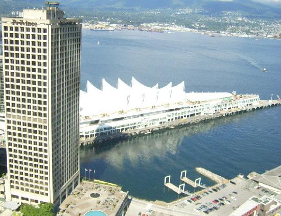 加拿大广场-温哥华必去景点