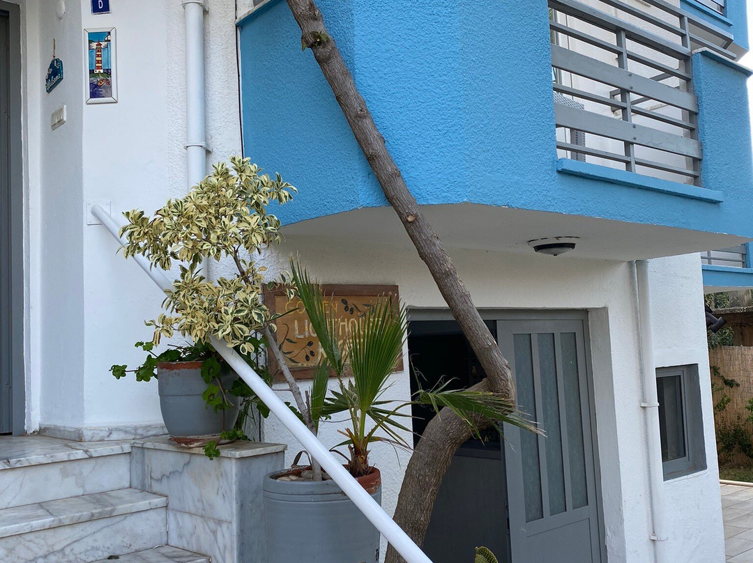 Golden Lighthouse Hotel主图