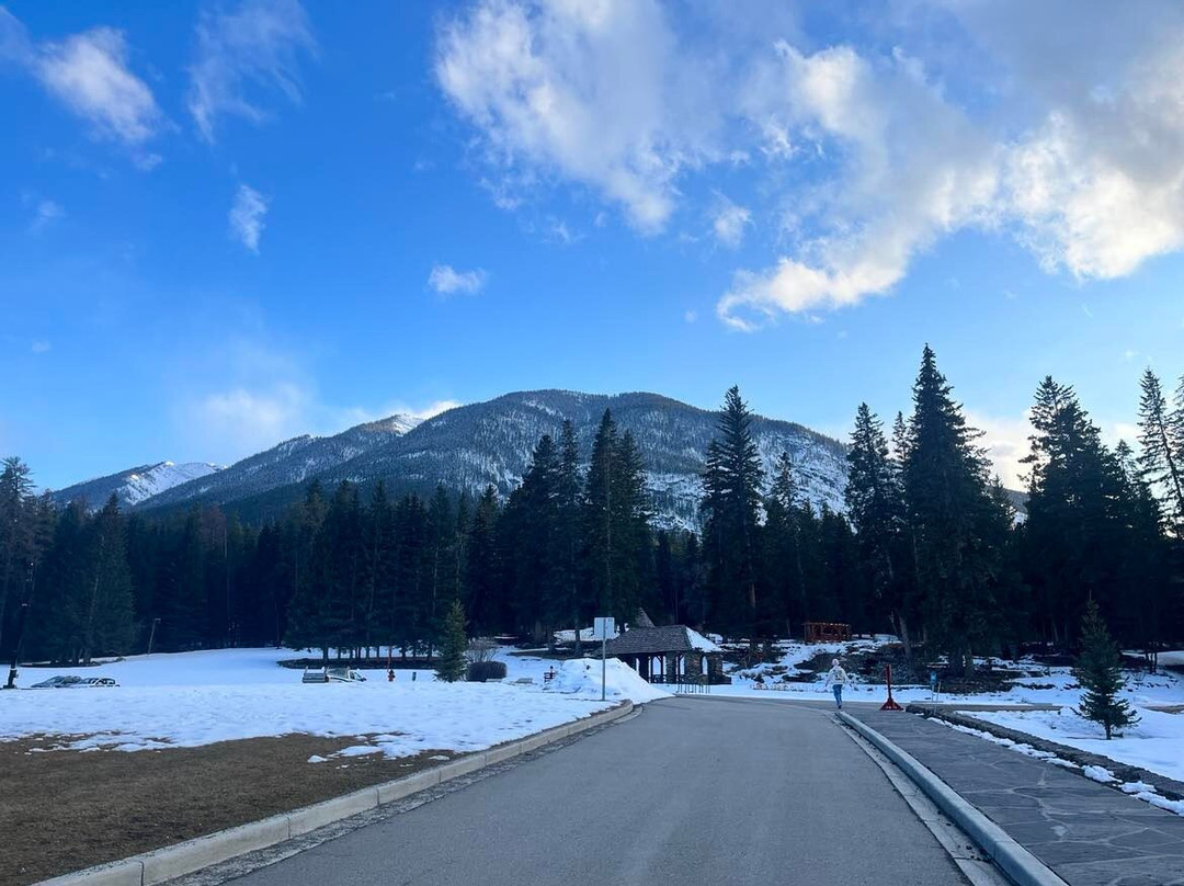 Parks Administration Building-班夫必去景点