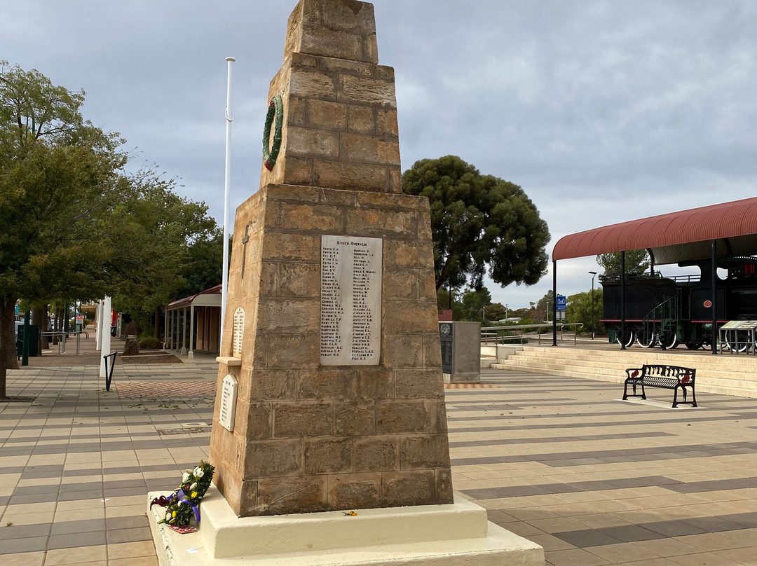 Peterborough Cenotaph-Peterborough必去景点