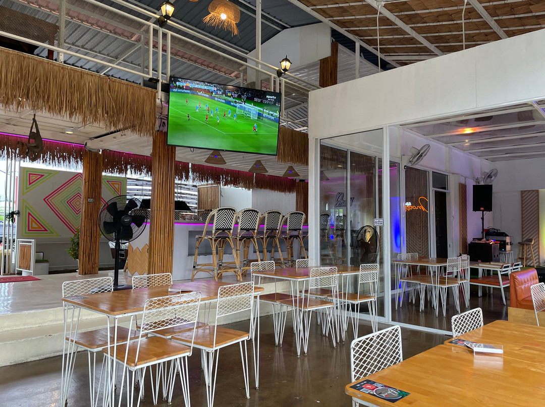 D Mood Bar & Restaurant