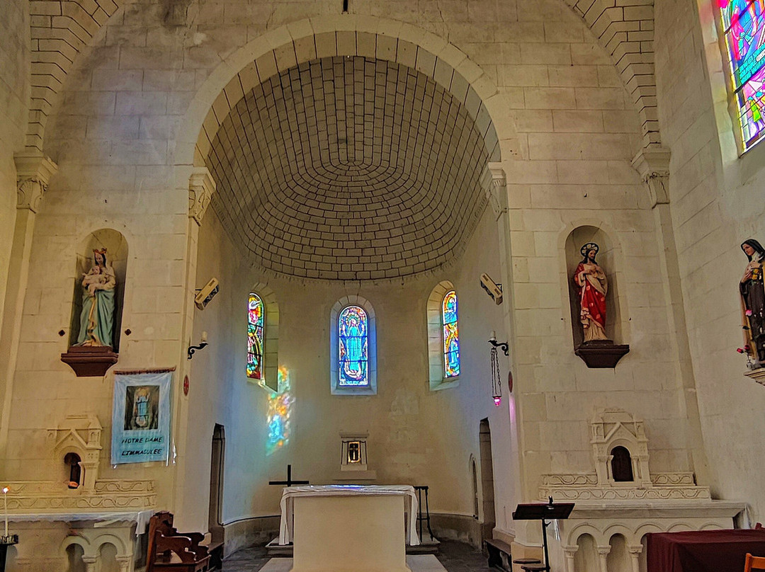 Eglise Notre-Dame-Immaculée à Port-de-Piles-沙泰勒罗必去景点
