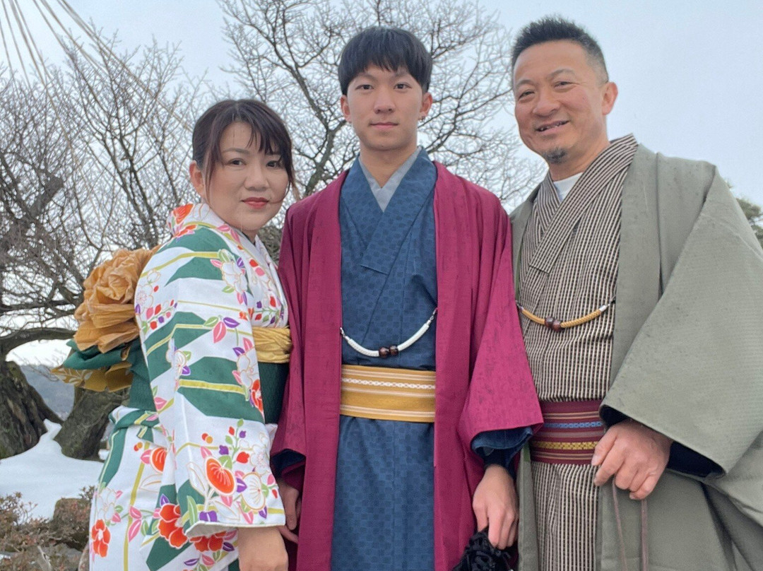VASARA Kimono Rental KANAZAWA KENROKUEN-金泽市必去景点