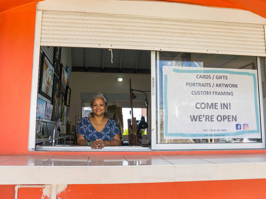 Yellow Butterfly Studios and Art Gallery-斯卡伯勒必去景点