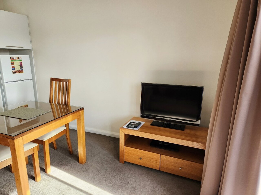 Red Earth Motel主图