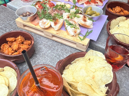 Monkey Cafe Laigueglia-Laigueglia必去景点