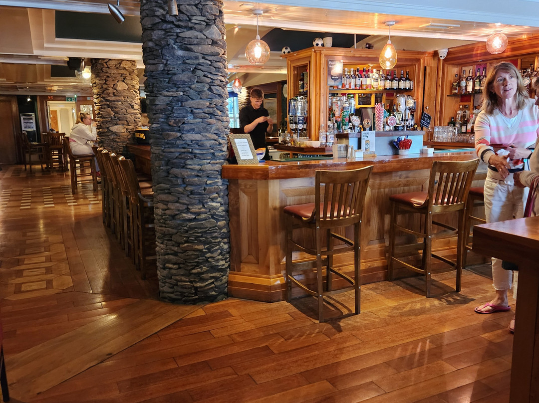 丁格尔湾大酒店主图