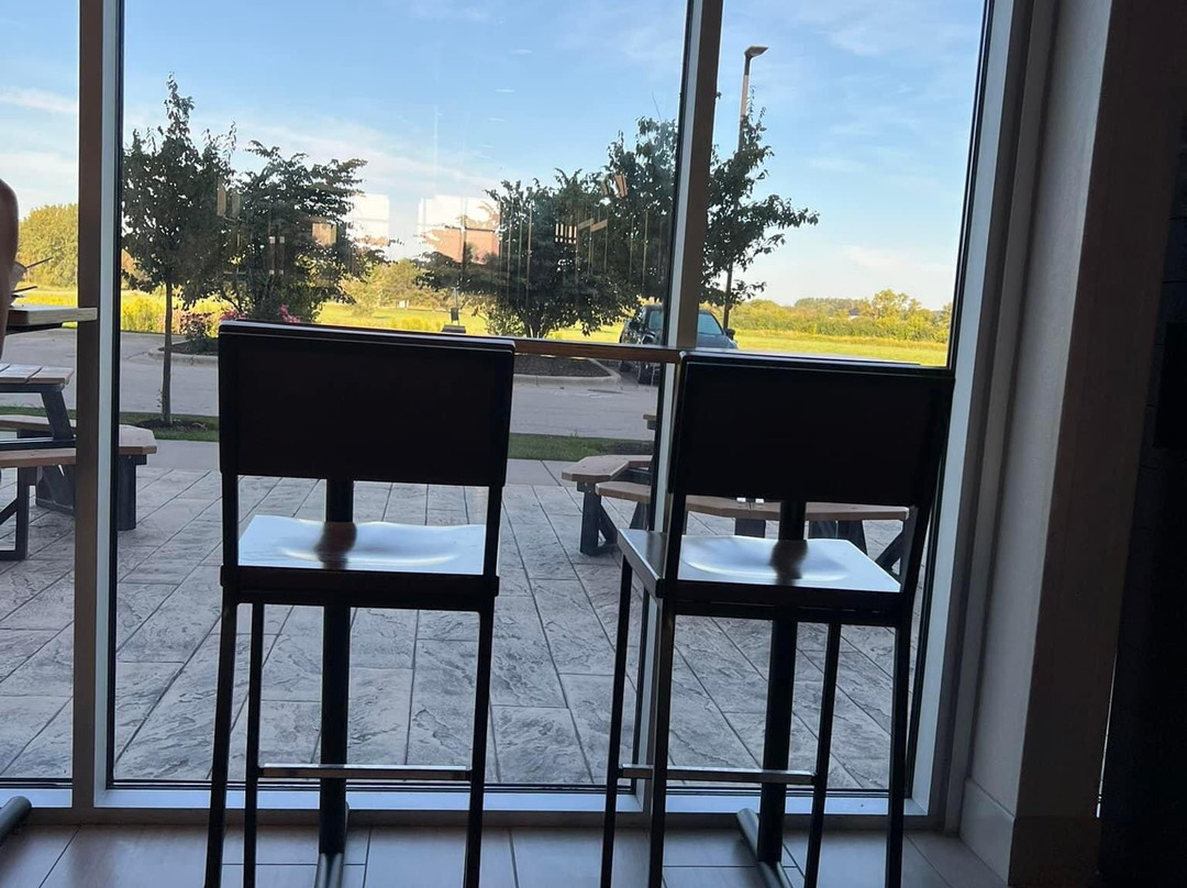 Holiday Inn Express & Suites Elkhorn - Lake Geneva Area By IHG主图