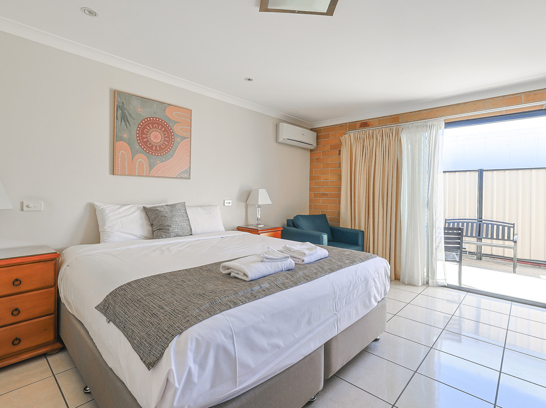 Emerald Central Palms Motel主图