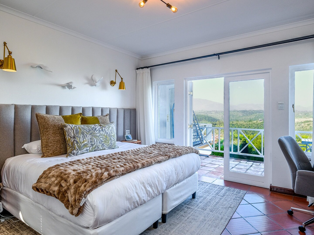 Hilltop Boutique Hotel主图