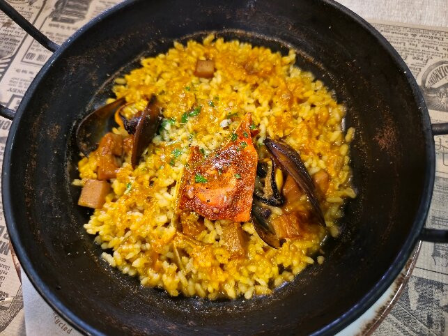 Cal Serret Bar Restaurant