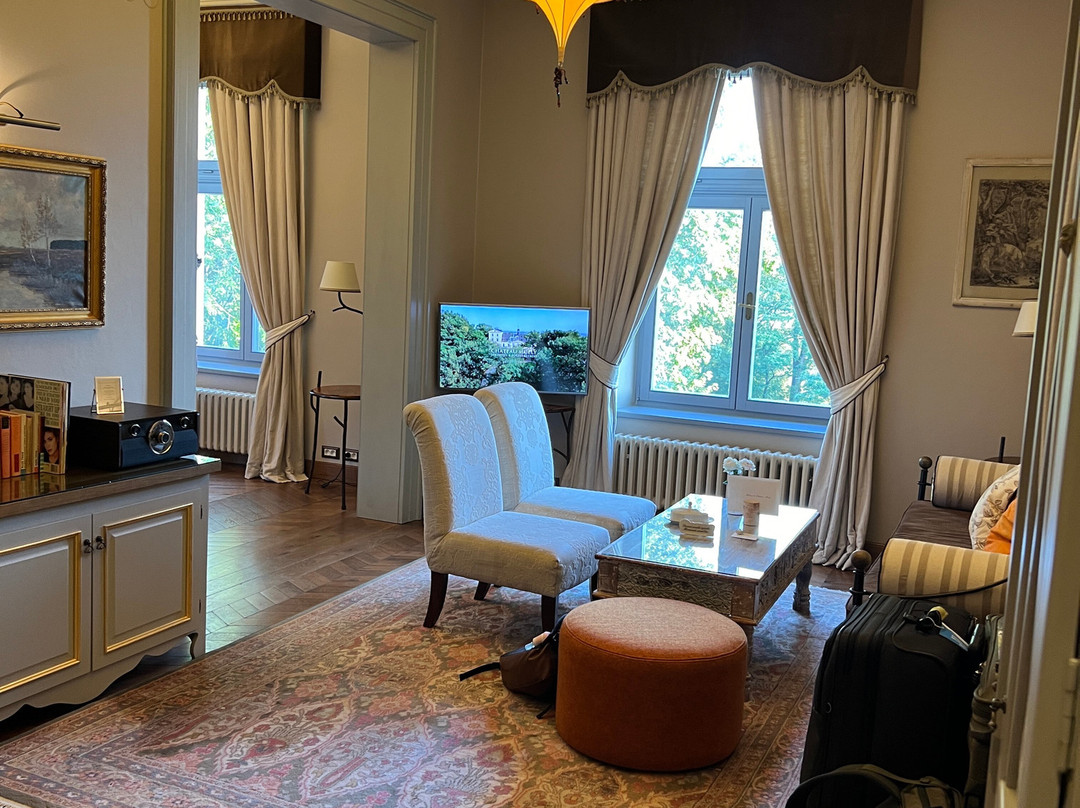 Chateau Mcely主图