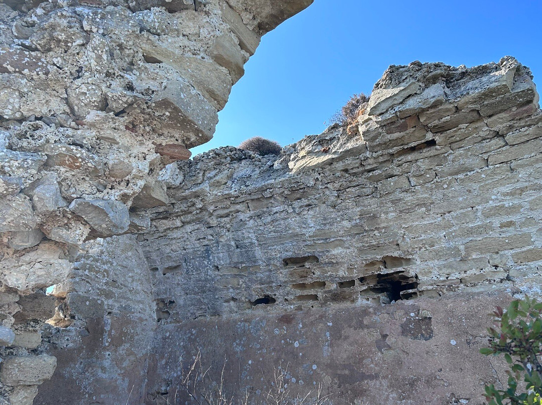 Ancient City of Polyrinia景点图片